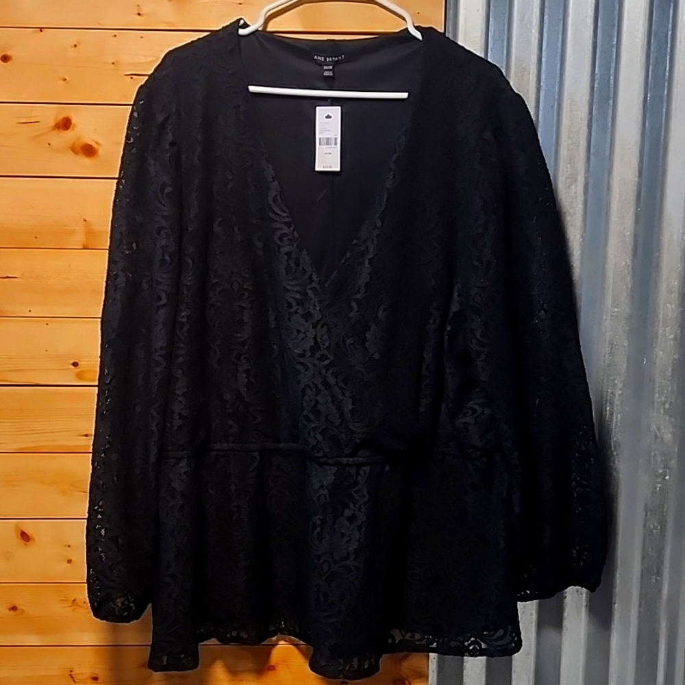 New Lane Bryant Black Laced Lined Top Size 26/28